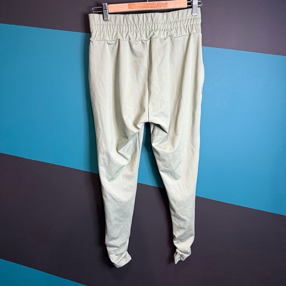 Gymshark Mint Green Leggings collaboration with Whitney Simmons - Picture 5 of 14